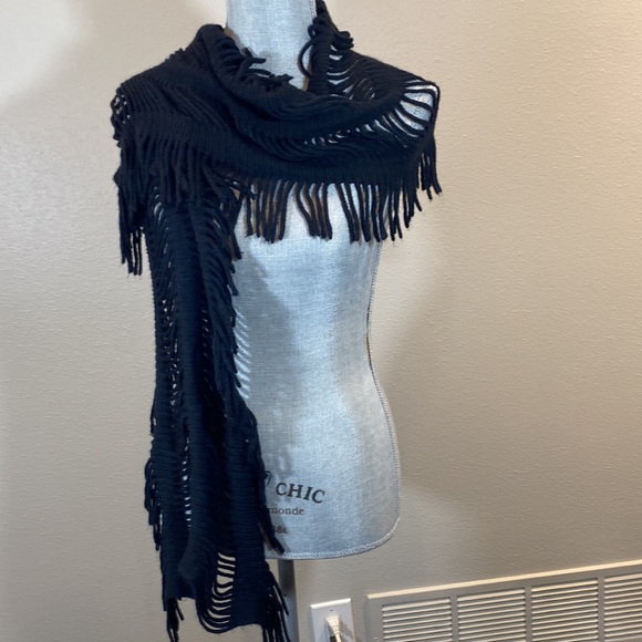 Black fringe scarf!  It can be fun and/or flirty!! - Picture 1 of 4